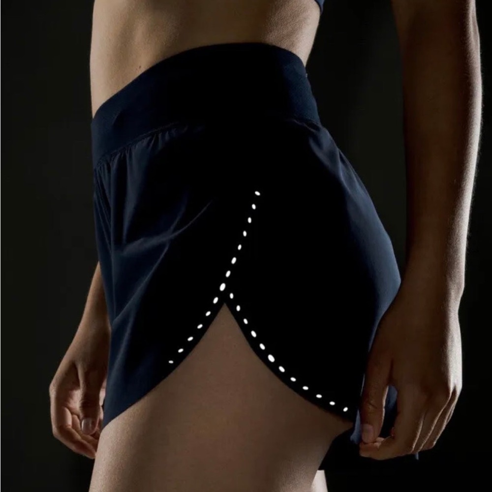Lululemon find your pace short